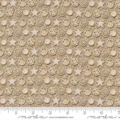 Saltwater - Quilting Cotton Fabric - The White Pearl Novelty Shells - Sand