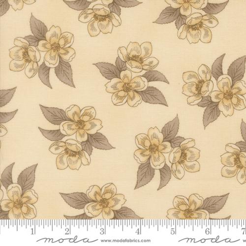 Collections Magnolia - Quilting Cotton Fabric - Blooms Florals - Ivory