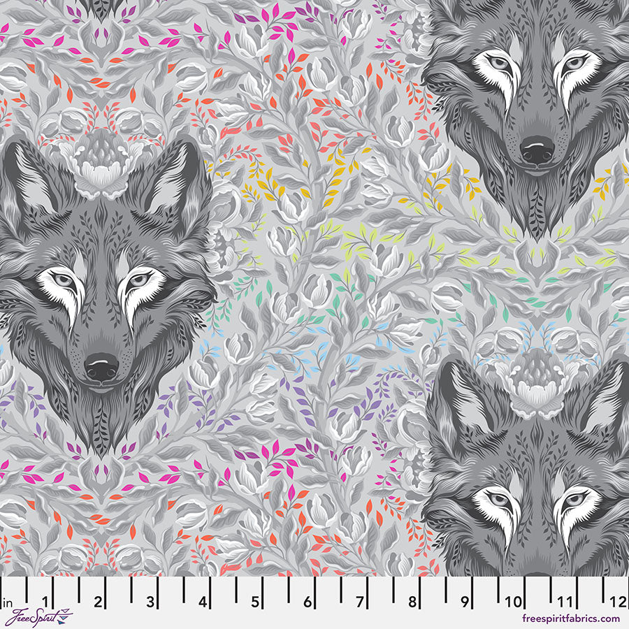 Graywork – Quilting Cotton Fabric – Wolf of Pink Street – Gray