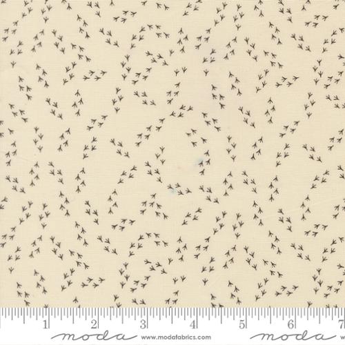 The Henhouse - Quilting Cotton - Chicken Feet Blenders - Cloud Iron