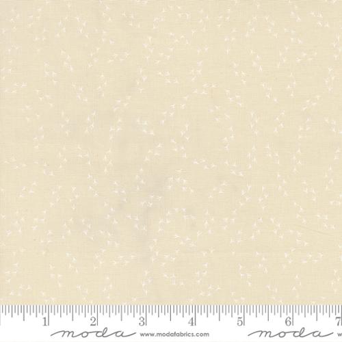 The Henhouse - Quilting Cotton - Chicken Feet Blenders - Cloud White
