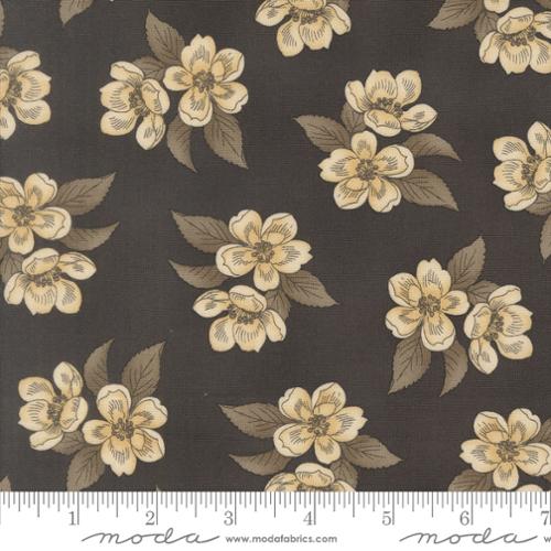 Collections Magnolia - Quilting Cotton Fabric - Blooms Florals - Charcoal
