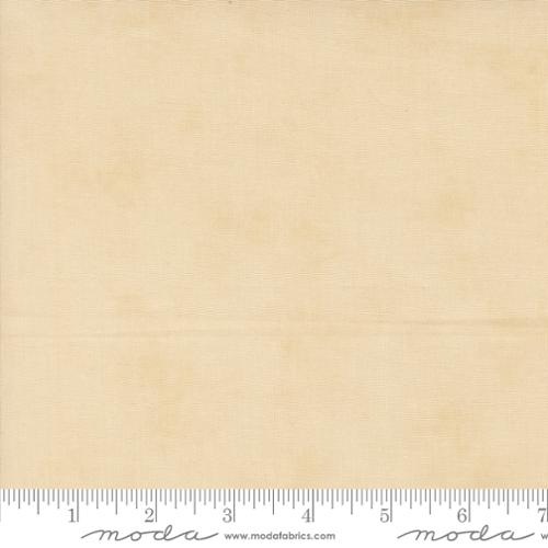 Collections Magnolia - Quilting Cotton Fabric - Shaded Solid - Ivory