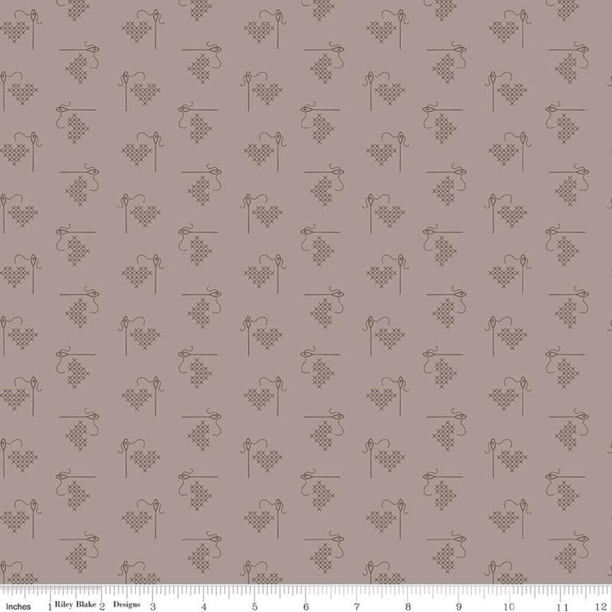 Bee Basics – Quilting Cotton Fabric – Heart - Pewter